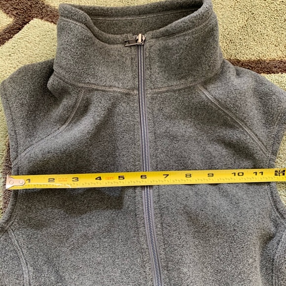 Patagonia Fleece Gray Vest✨ - Picture 8 of 9